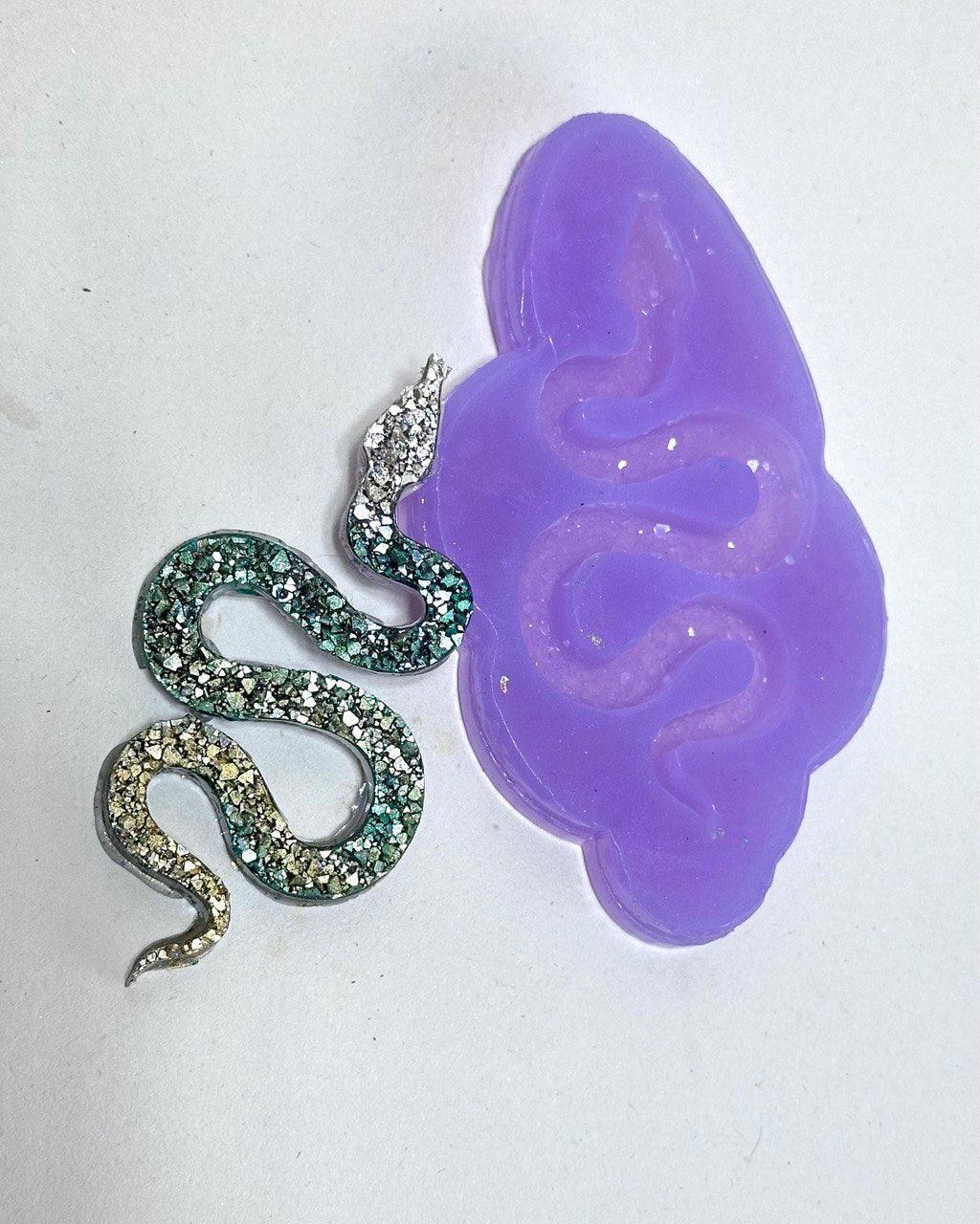 Crystal Druzy Snake Silicone Mold for Resin Crafts - DIY Projects Resin Molds Ideas Decor Shop