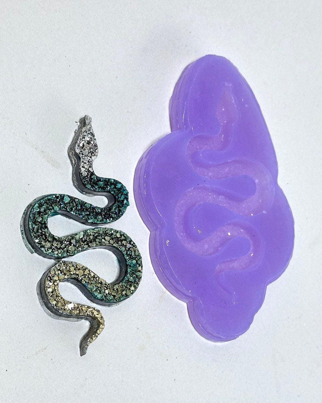Crystal Druzy Snake Silicone Mold for Resin Crafts - DIY Projects Resin Molds Ideas Decor Shop