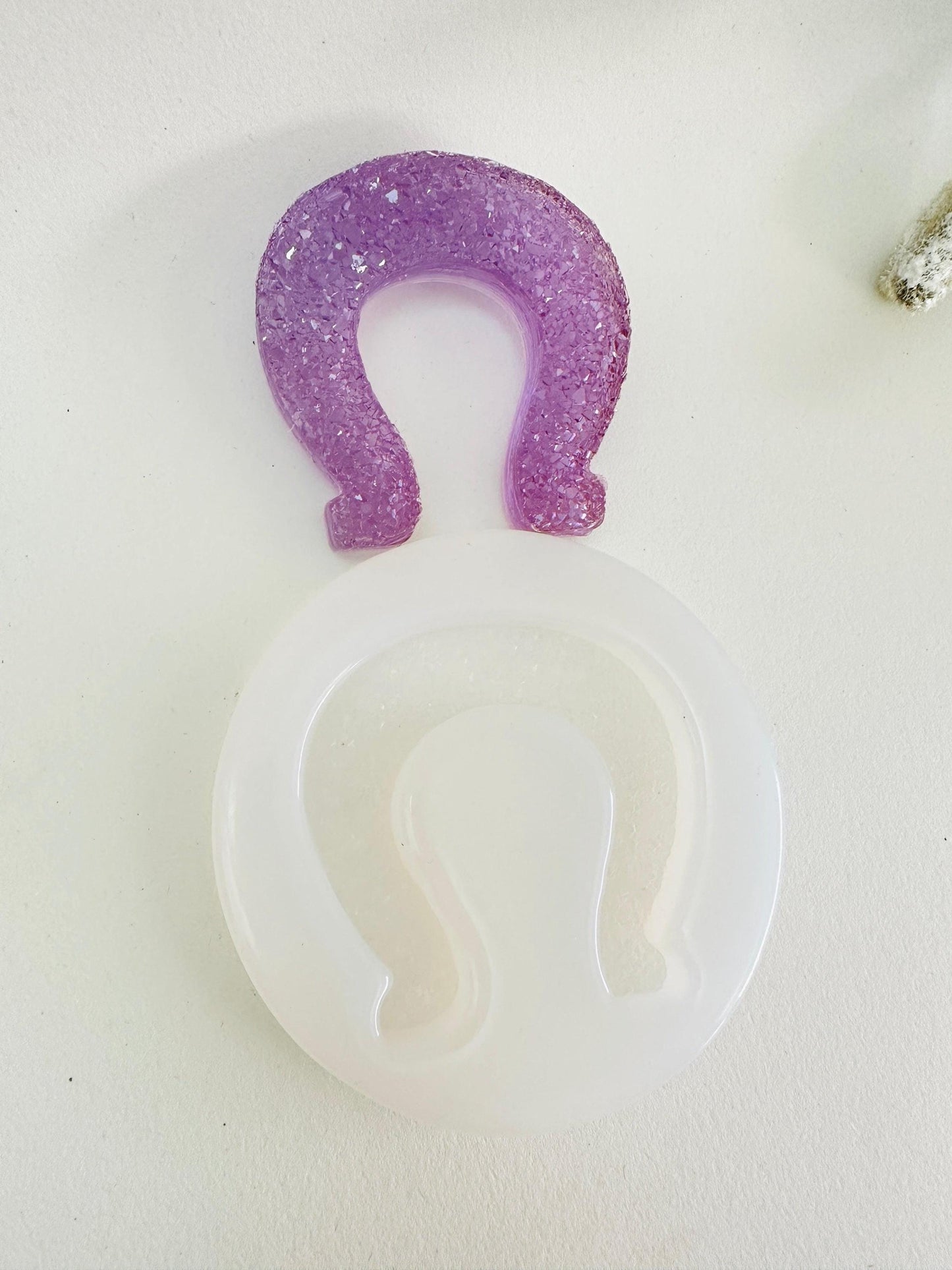 Sparkling Horseshoe Mold with Crystals - Perfect for DIY Crafts and Jewelry Resin Molds Ideas Decor Shop