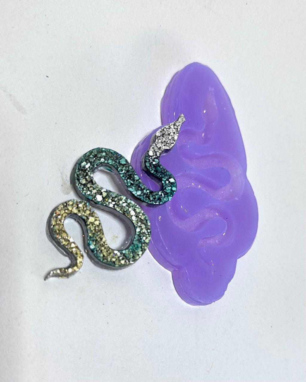 Crystal Druzy Snake Silicone Mold for Resin Crafts - DIY Projects Resin Molds Ideas Decor Shop