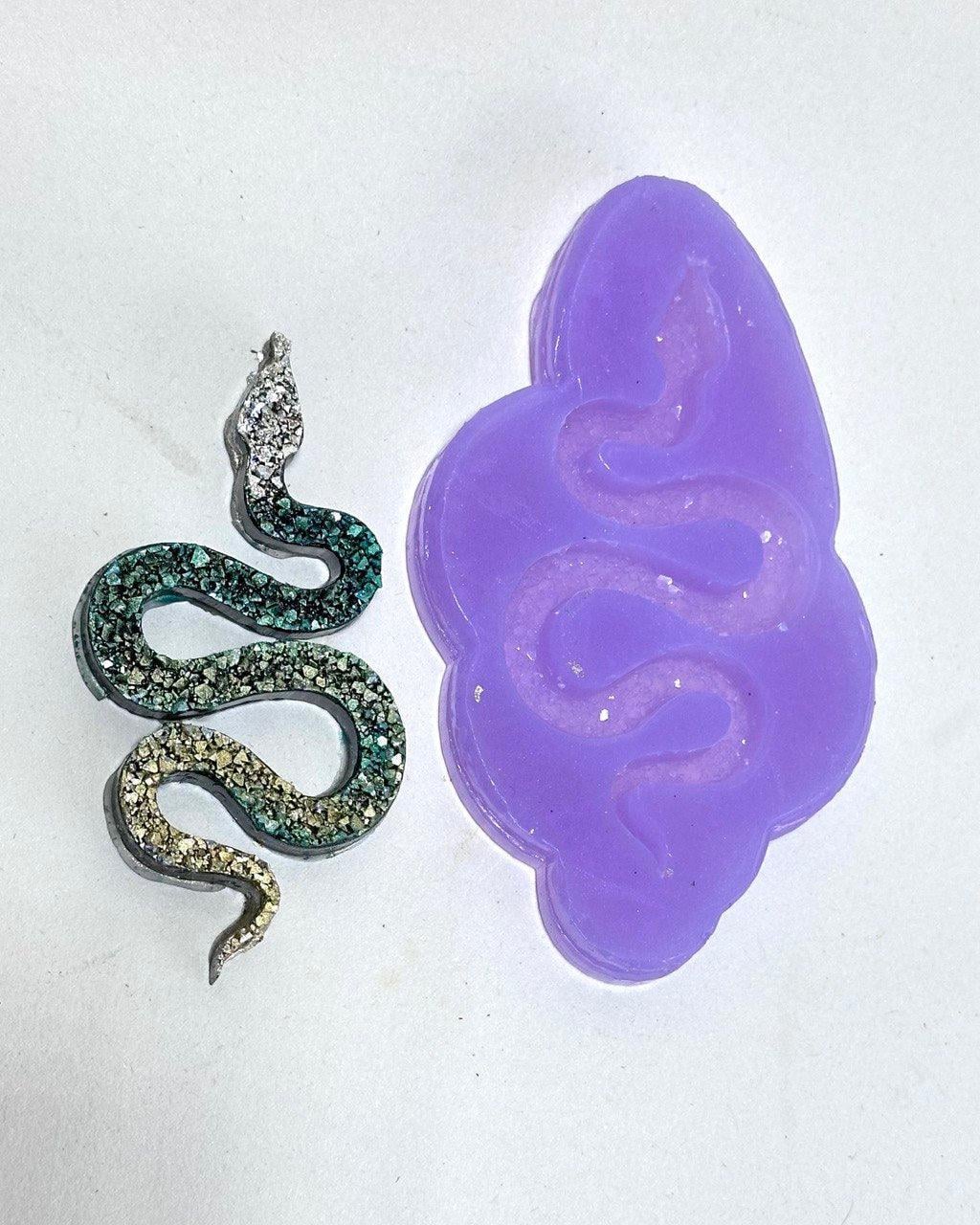 Crystal Druzy Snake Silicone Mold for Resin Crafts - DIY Projects Resin Molds Ideas Decor Shop