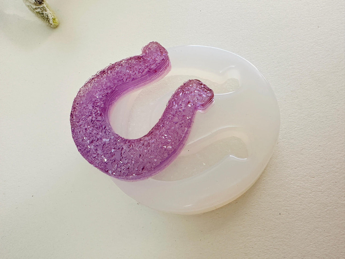 Sparkling Horseshoe Mold with Crystals - Perfect for DIY Crafts and Jewelry Resin Molds Ideas Decor Shop