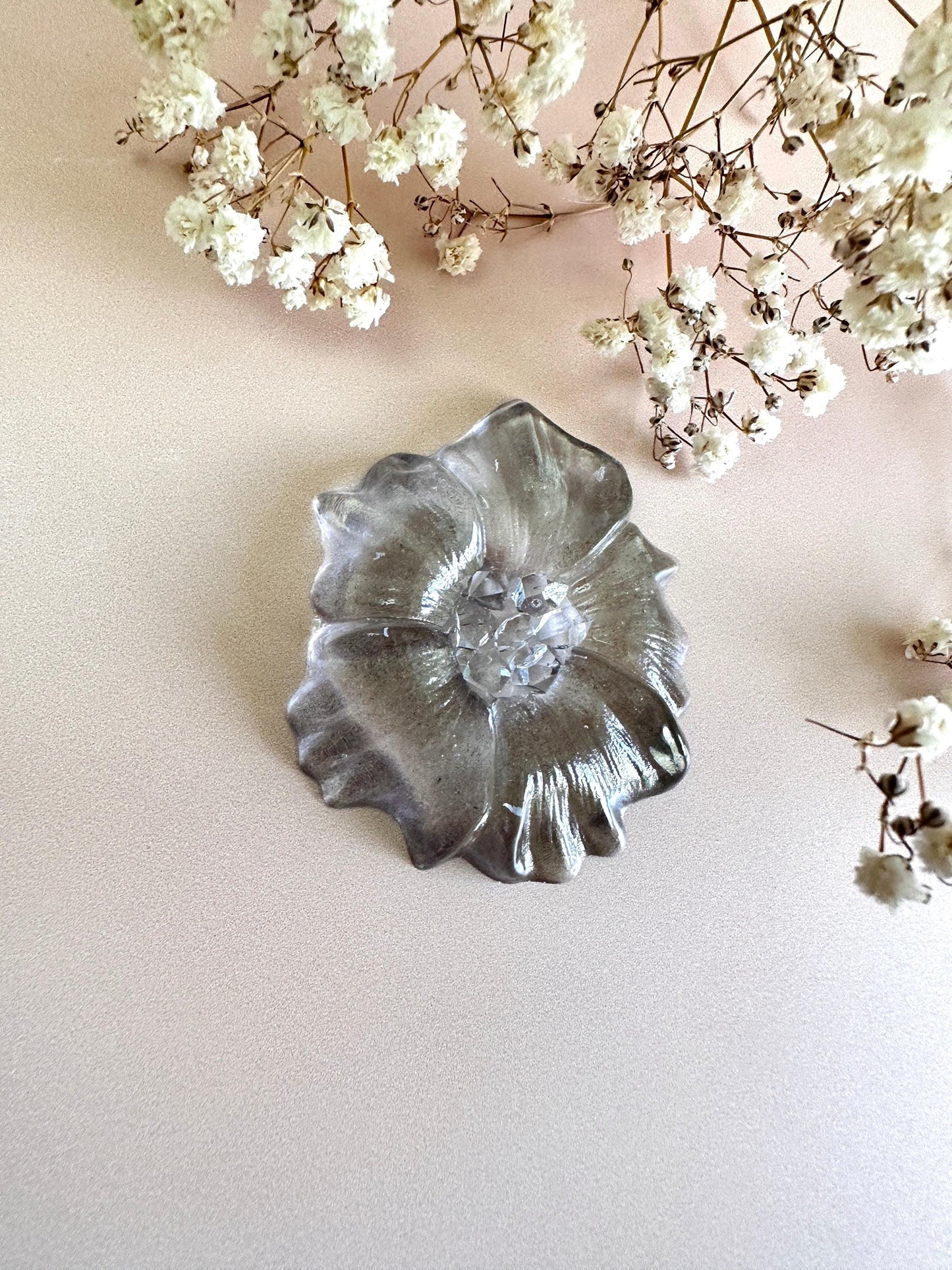 Craft Beautiful Crystal Jewelry with Our Lily Mold Resin Molds Ideas Decor Shop