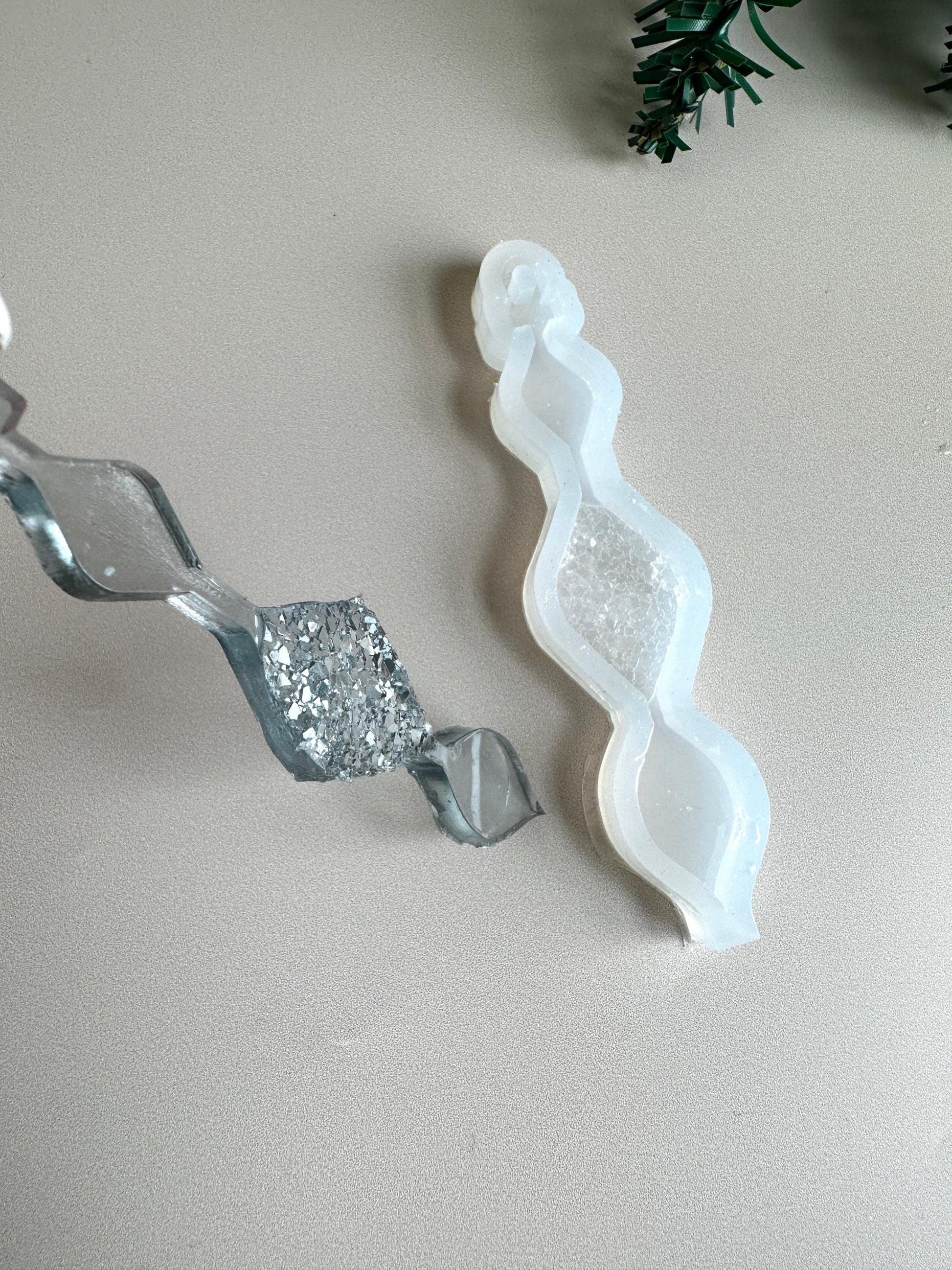 Icicle Shaped Resin Mold for DIY Christmas Ornaments - Crystal Embellishments - Holiday Gift Idea Silicone Mold Ideas Decor Shop