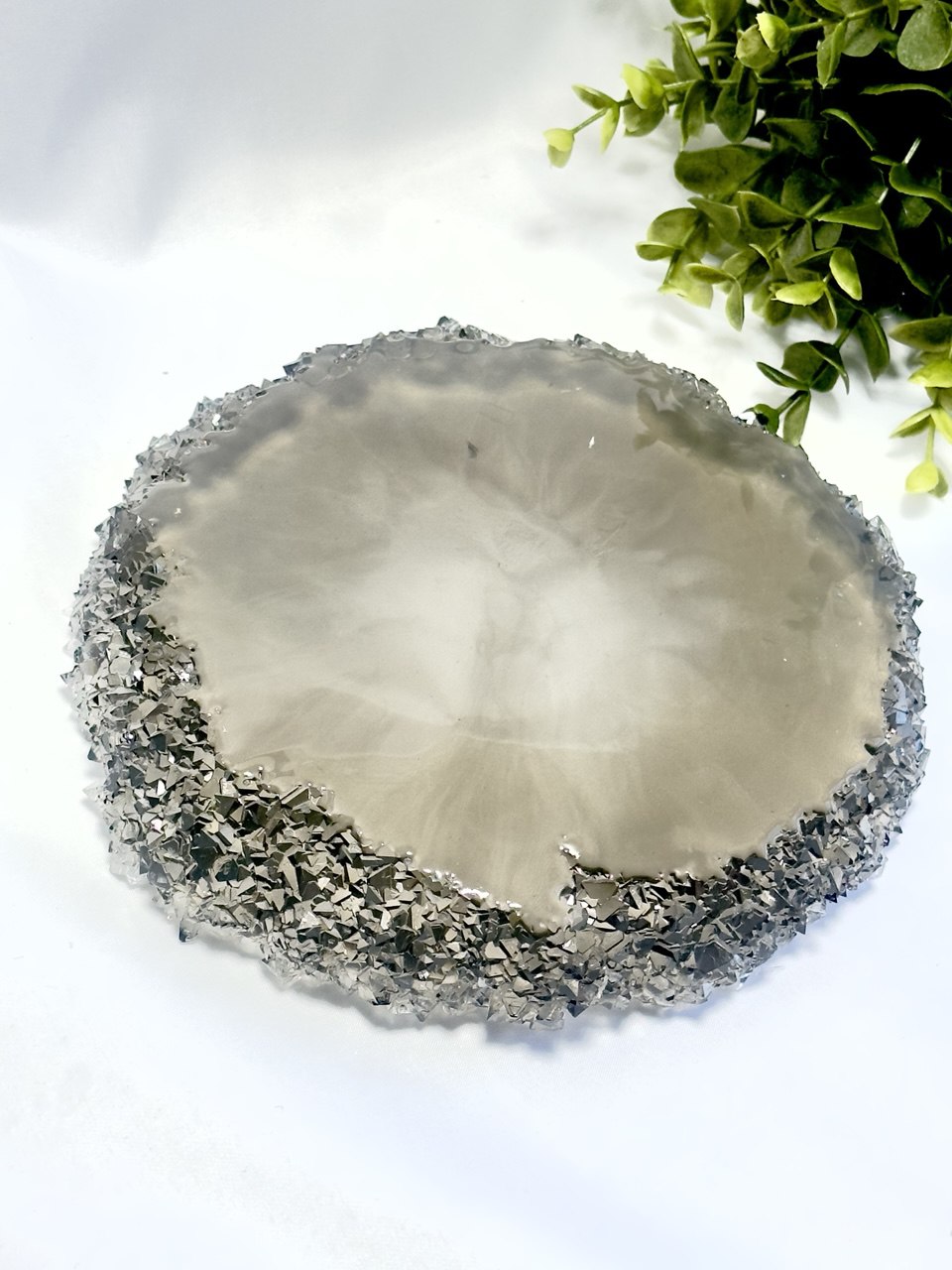 Large Round Resin Tray Mold with Crystal Edges - Silicone Craft Form for Chic Serving Platters