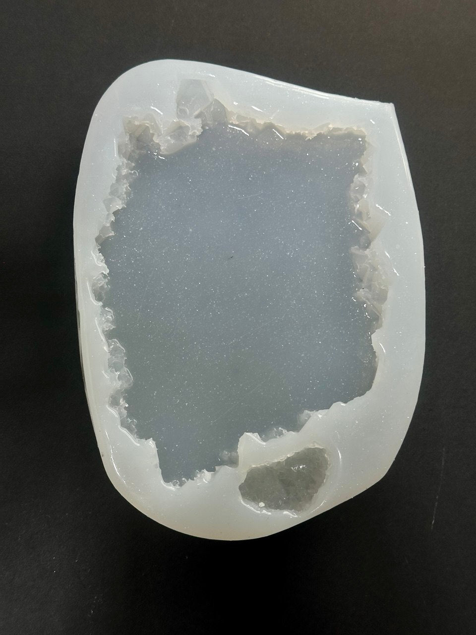 Crystal Edge Geode Resin Tray Mold – Irregular Silicone Mold