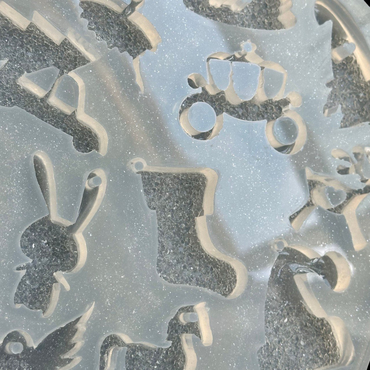 Silicone Mold with 12 Druzy Crystal Cavities for Christmas Resin Crafts