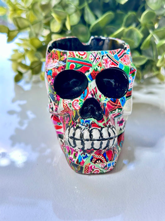 Skull Ashtray – 6 cm Colorful Resin Gothic Decor