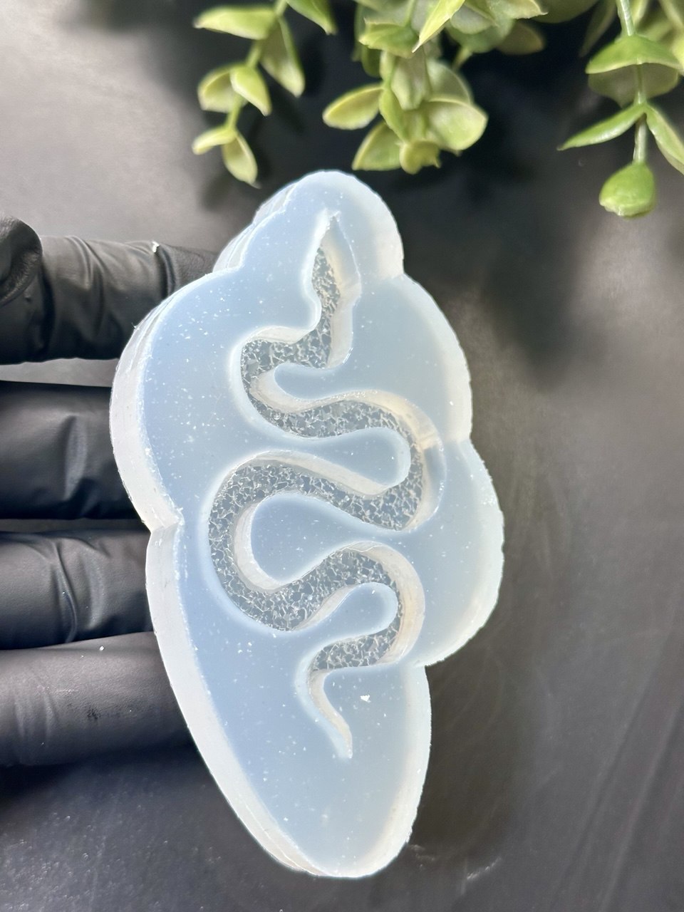 Crystal Druzy Snake Silicone Mold for Resin Crafts - DIY Projects