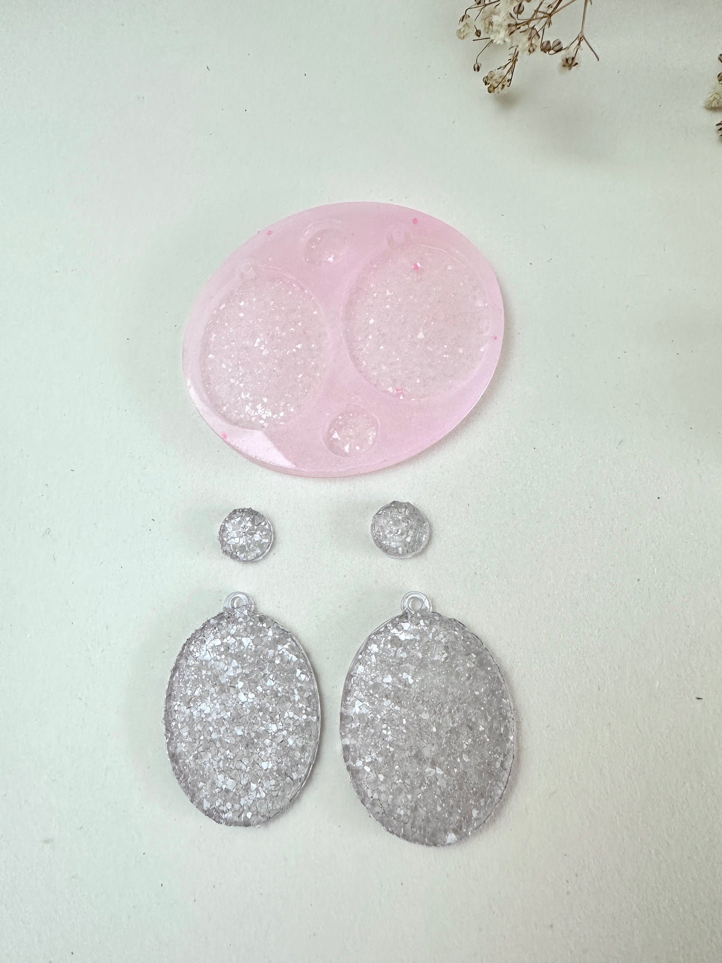 Funkelndes Kristallohrring-Set aus Silikonform, langlebig und einfach zu verwenden, ideal für die Herstellung einzigartiger Schmuckgeschenke