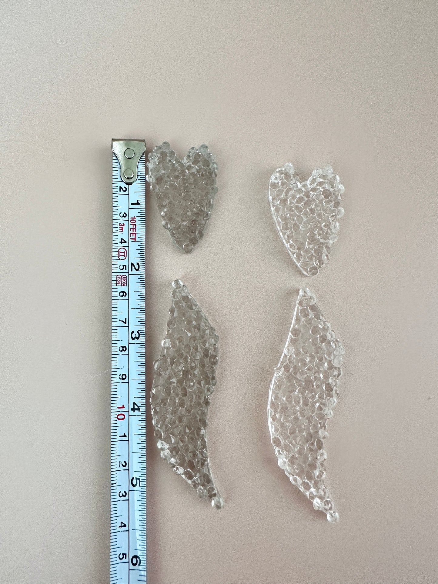 Silicone Mold Crystal Shapes in the Form of Leaves and Hearts for Crafting Jewelry, Keychains, and Pendants