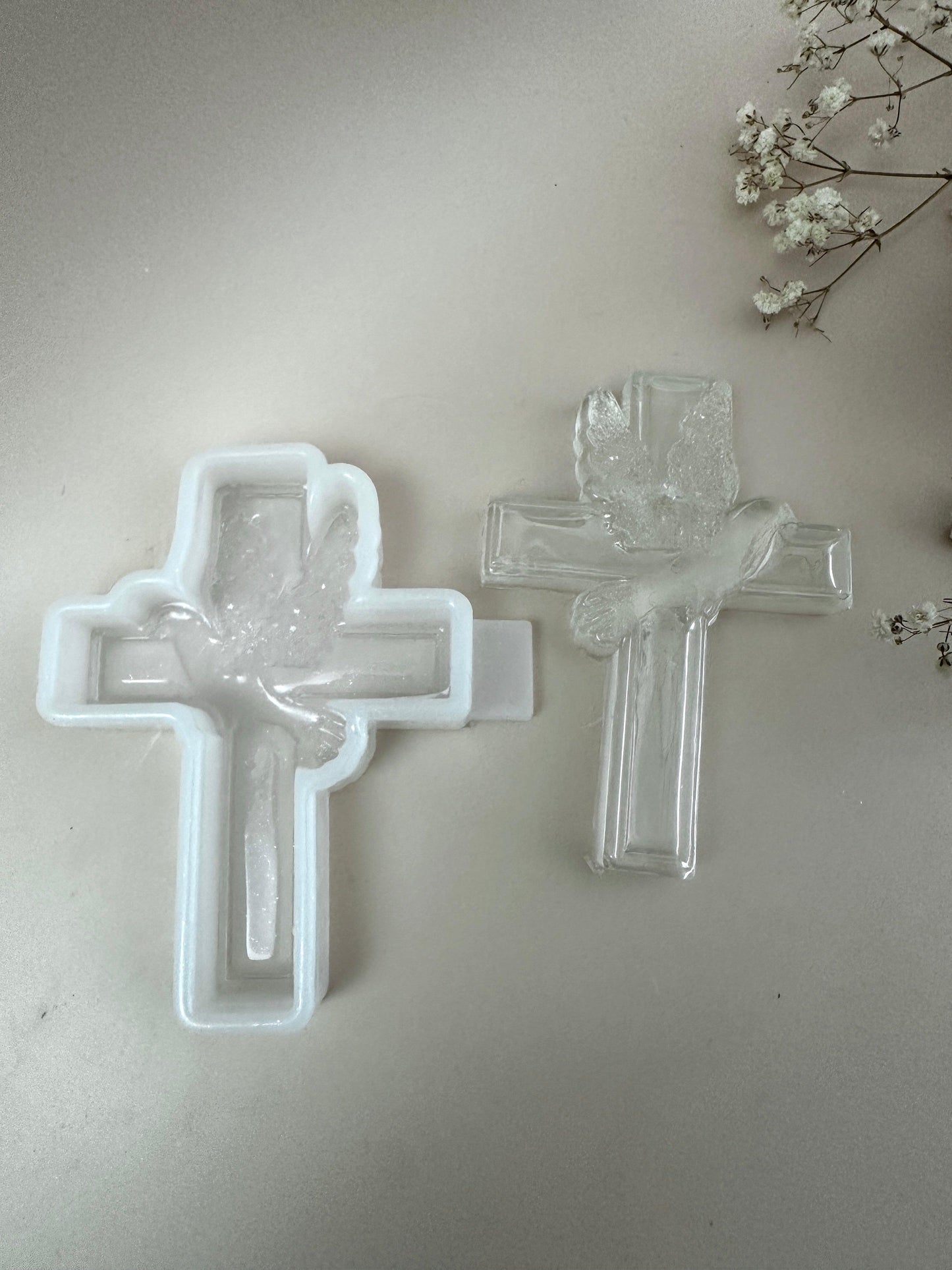 Figure of Cross with Dove Crystals Silicone Mould - Unique Religious Craft Tool - Perfect for DIY Projects - Ideal Christian Gift - Ideas Decor Shop