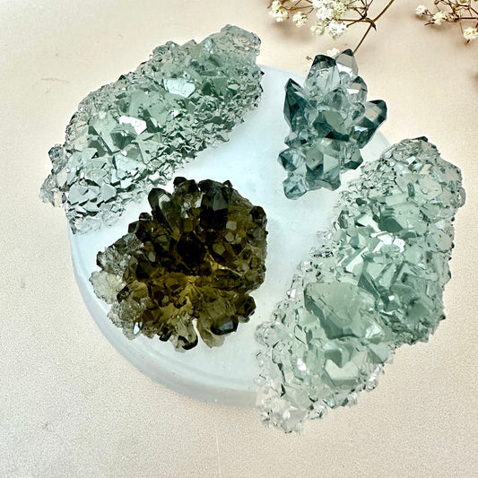 Откройте для себя волшебство: новый набор из 4 уникальных кристаллических силиконовых форм для искусства из смолы