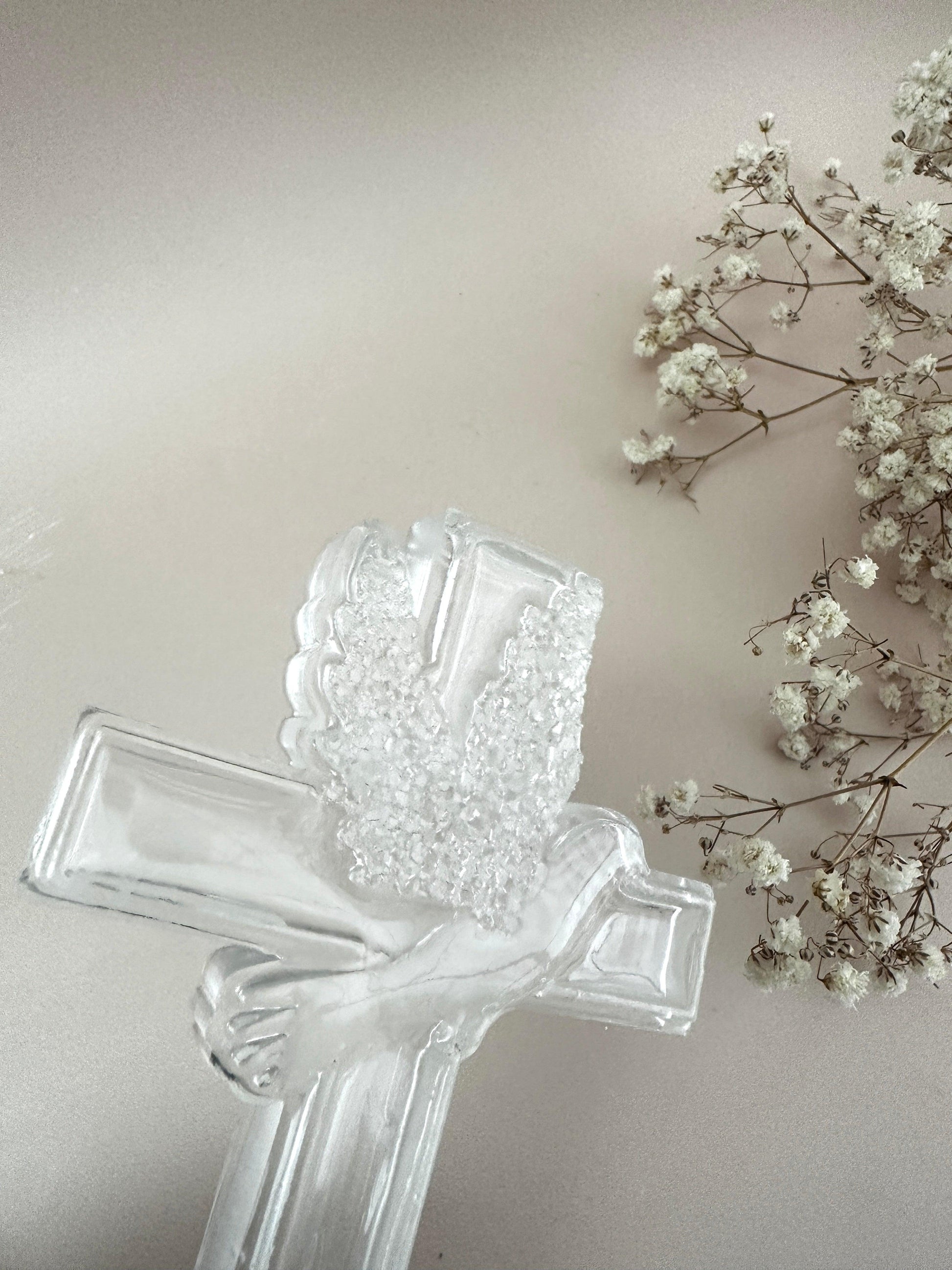 Figure of Cross with Dove Crystals Silicone Mould - Unique Religious Craft Tool - Perfect for DIY Projects - Ideal Christian Gift - Ideas Decor Shop