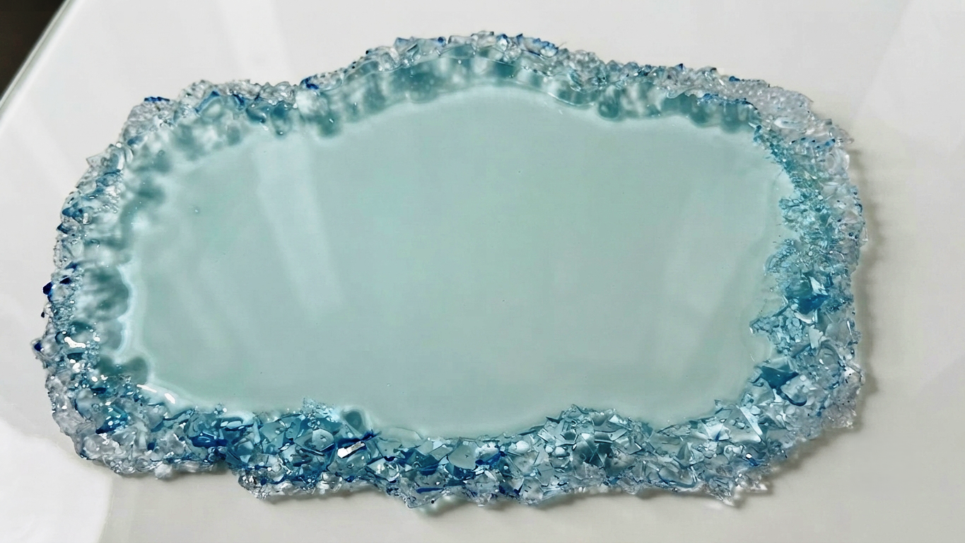 Extra Large Irregular Crystal Edge Tray Silicone Mold