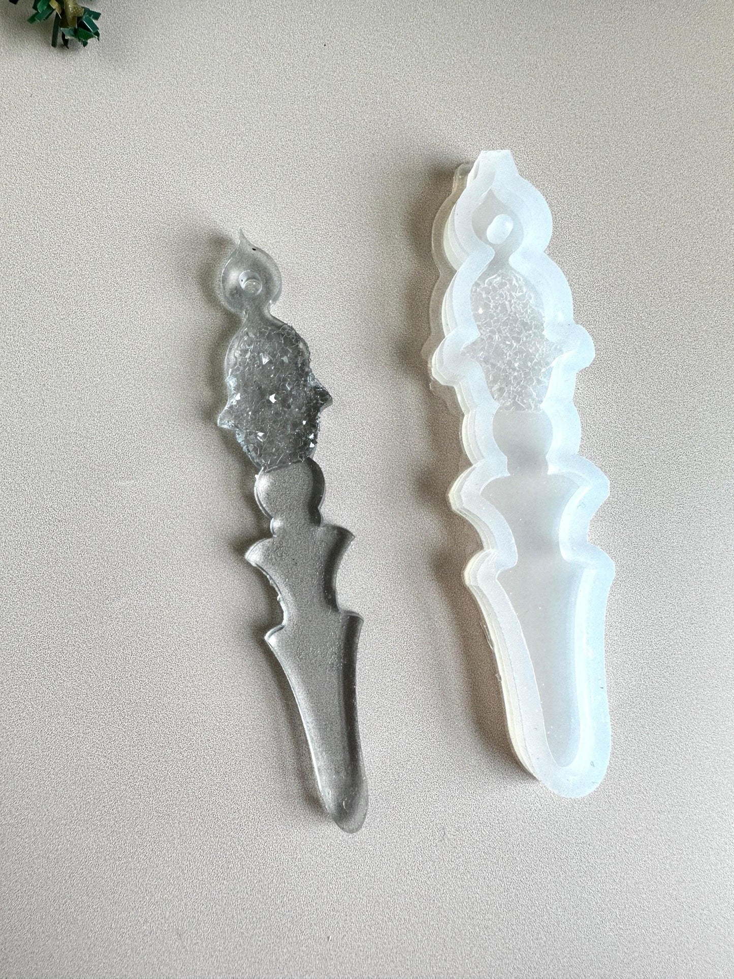 Christmas Tree Ornament Silicone Mold with Crystals - Icicle Shape for Resin Crafting - Ideas Decor Shop