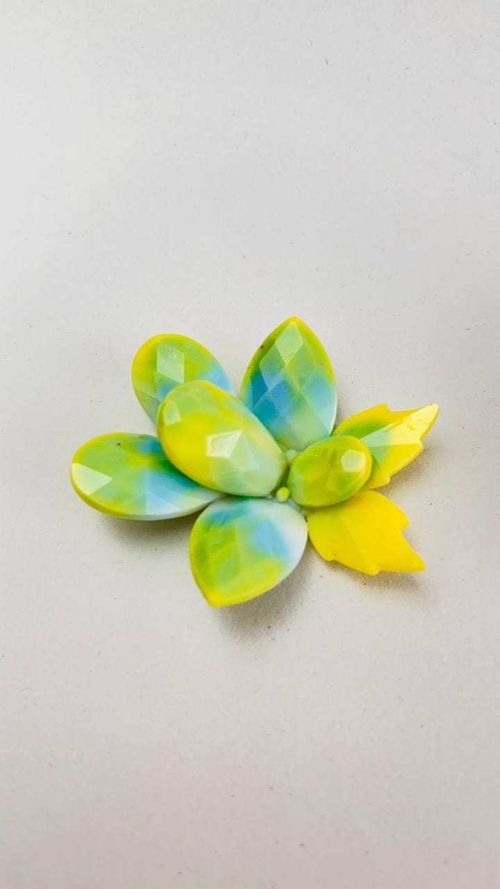 Crystal Flower Silicone Mold – Premium Resin Mold for Breathtaking Art - Ideas Decor Shop