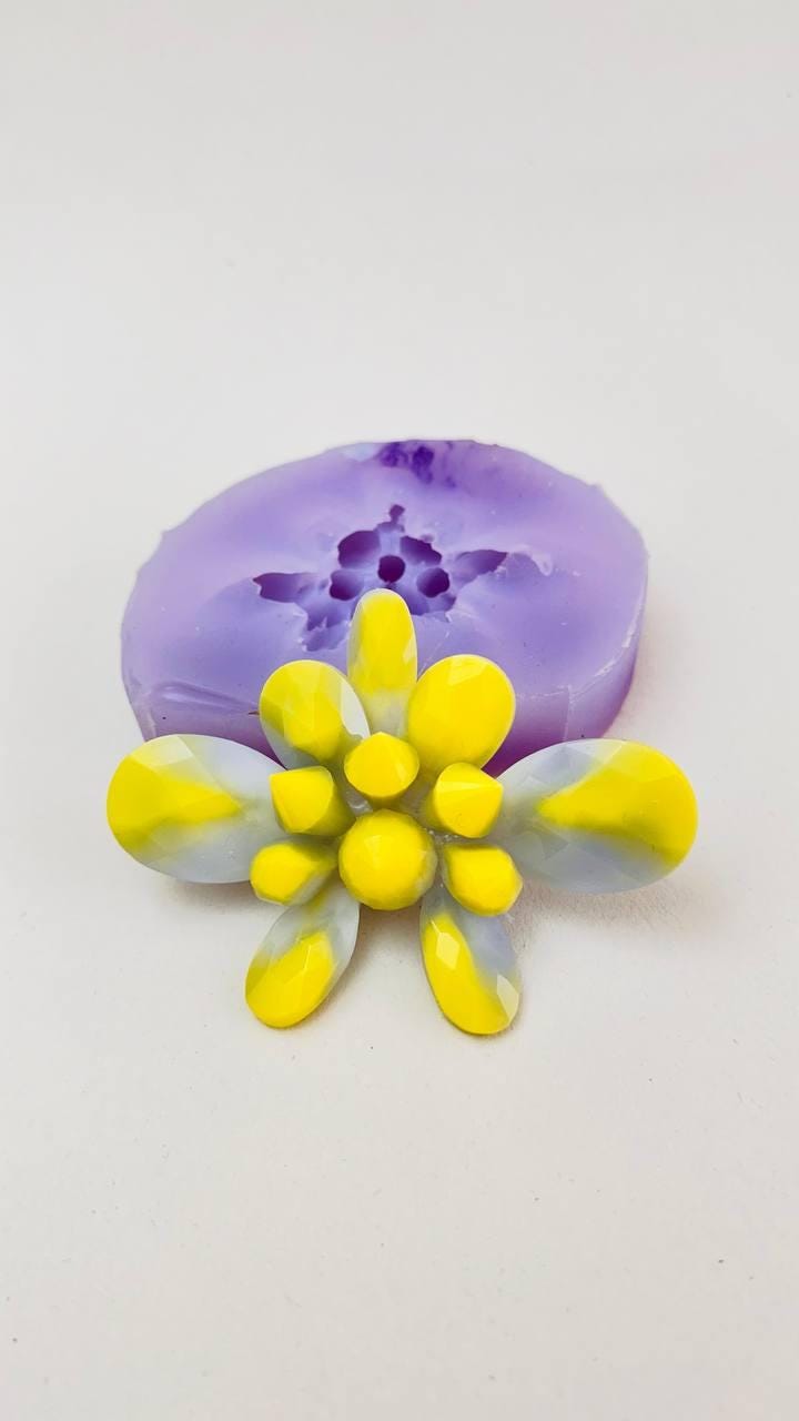 Crystal Flower Silicone Resin Mold for Jewelry and Resin Creations - Ideas Decor Shop