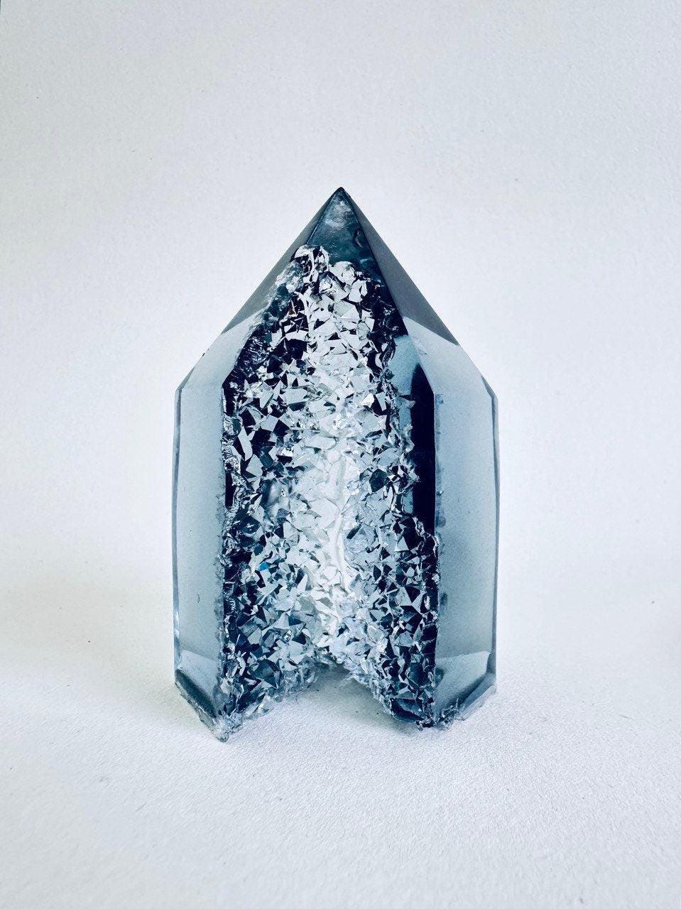 Crystal Geode Silicone Mould for DIY Jewelry Making - Resin Mold Gift Idea - Ideas Decor Shop