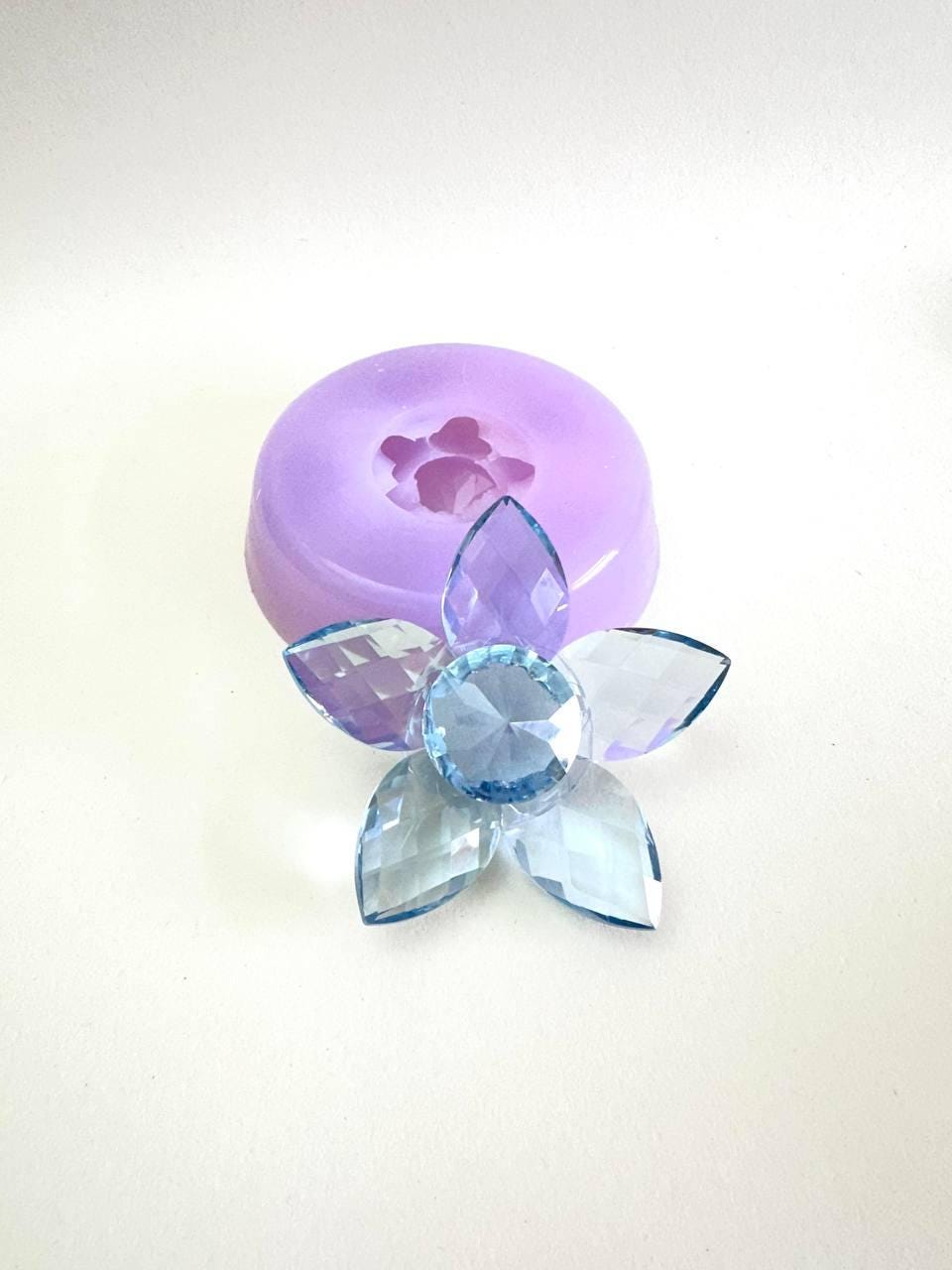 Exquisite Crystal Flower Resin Silicone Mold for Stunning Crafts - Ideas Decor Shop