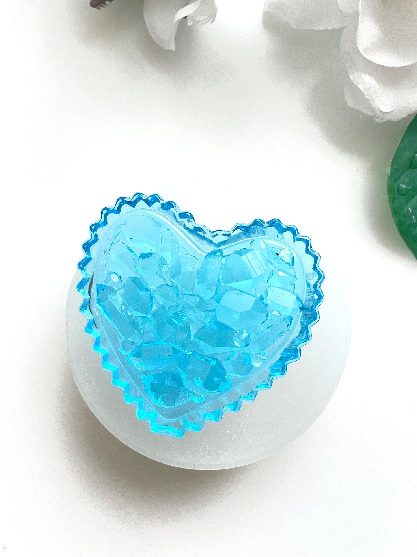 Crystal Heart: Resin, Soap, Candles Crafting Delight