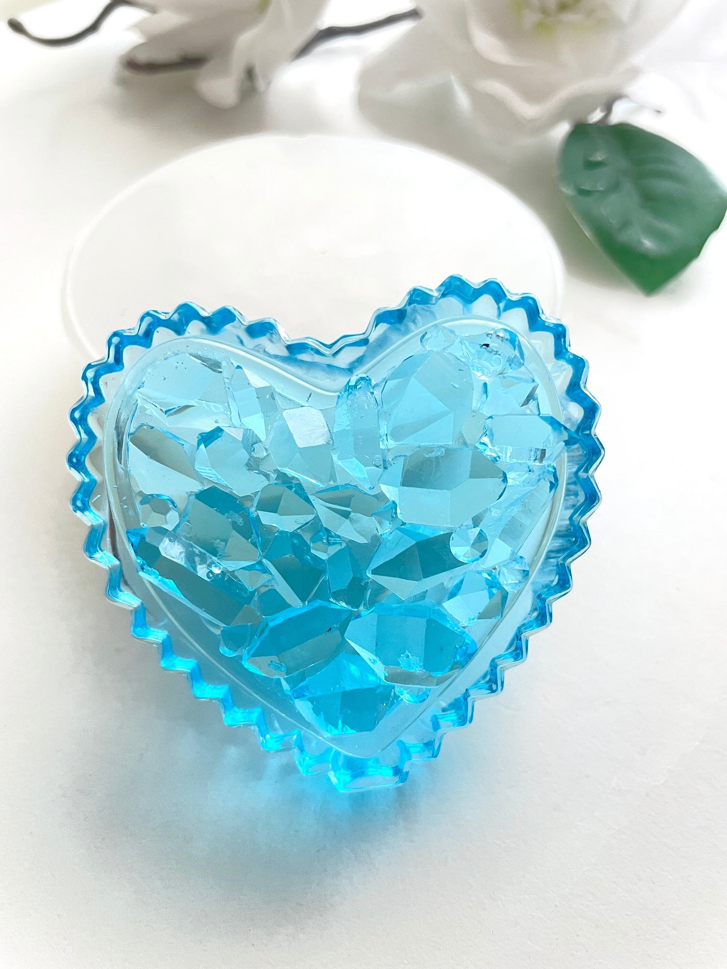 Crystal Heart: Resin, Soap, Candles Crafting Delight