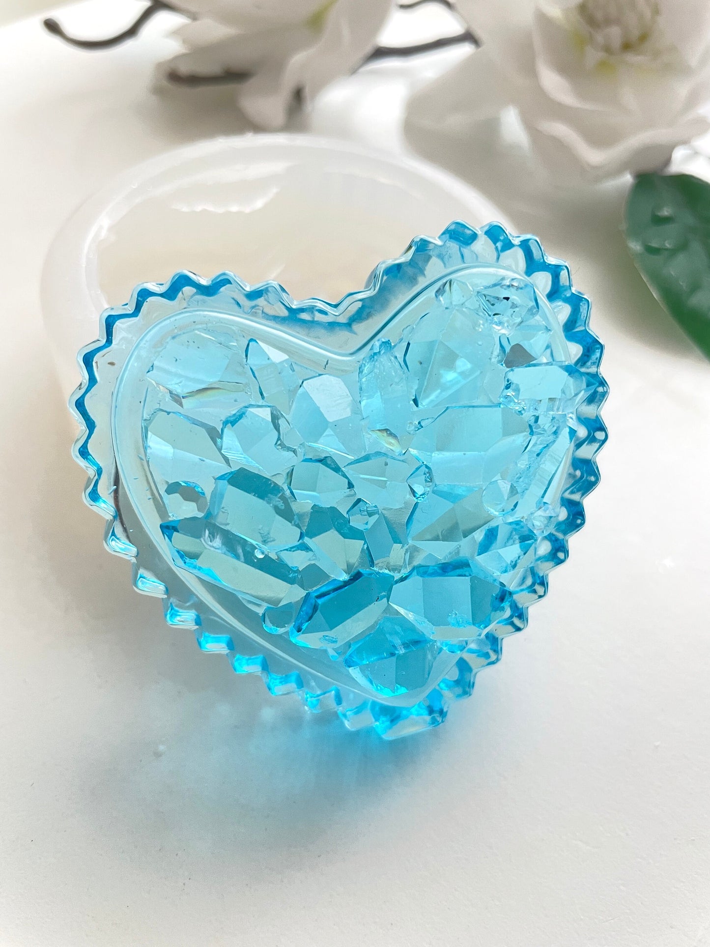 Crystal Heart: Resin, Soap, Candles Crafting Delight