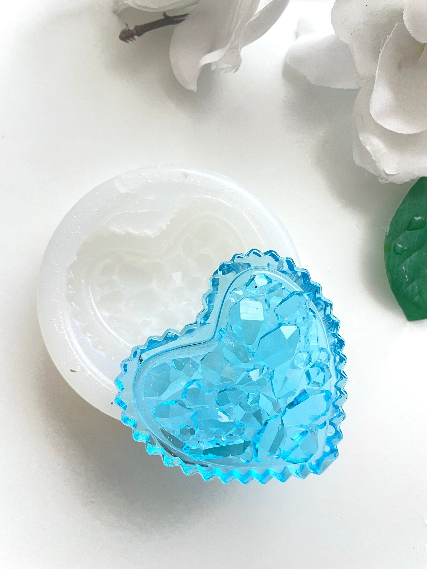 Crystal Heart: Resin, Soap, Candles Crafting Delight