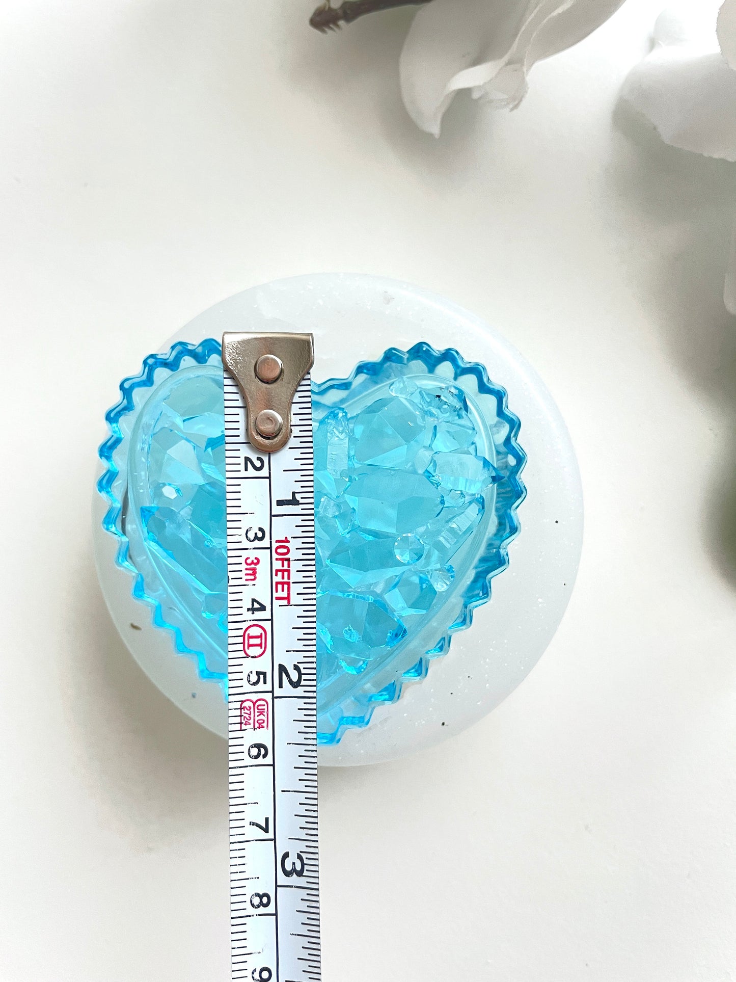 Crystal Heart: Resin, Soap, Candles Crafting Delight