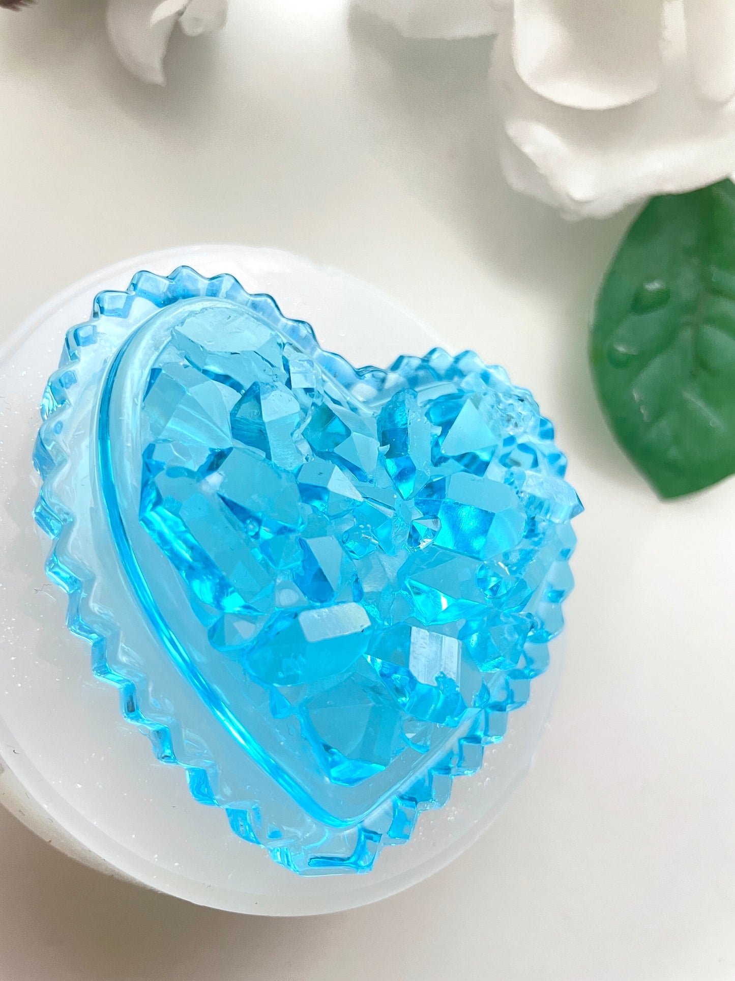 Crystal Heart: Resin, Soap, Candles Crafting Delight