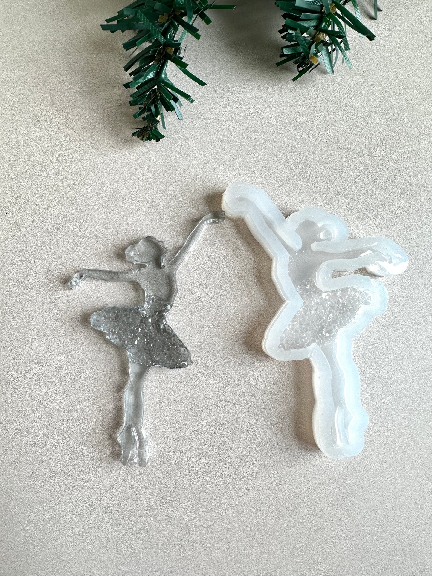 Small Resin Art Silicone Mould - Ballerina Christmas Ornaments with Crystals, Great for DIY Christmas Decor, Ideal Gift for Craft Lovers