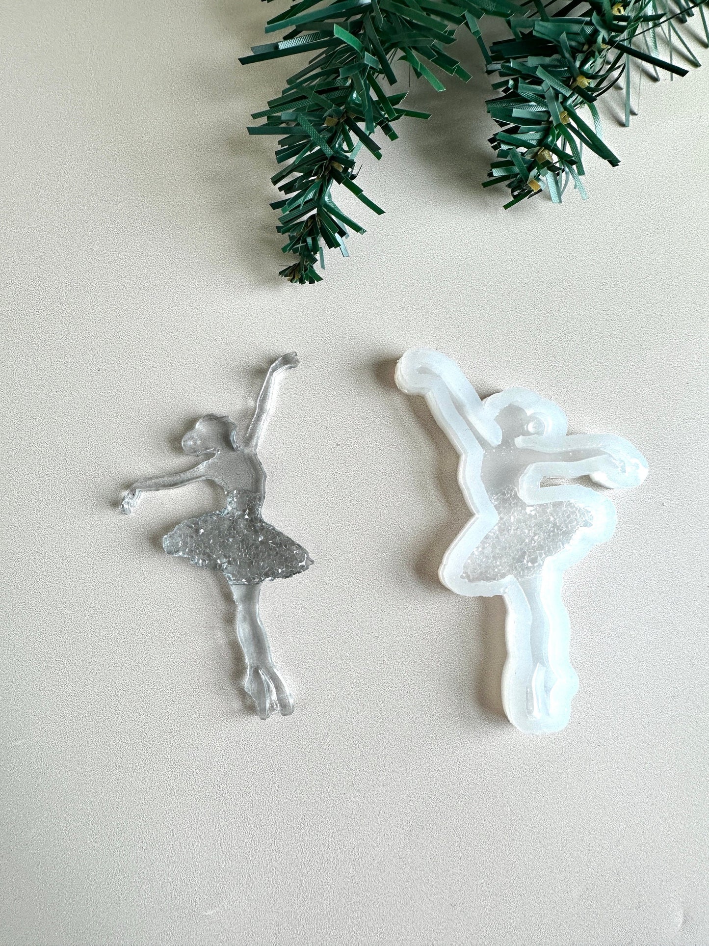 Small Resin Art Silicone Mould - Ballerina Christmas Ornaments with Crystals, Great for DIY Christmas Decor, Ideal Gift for Craft Lovers