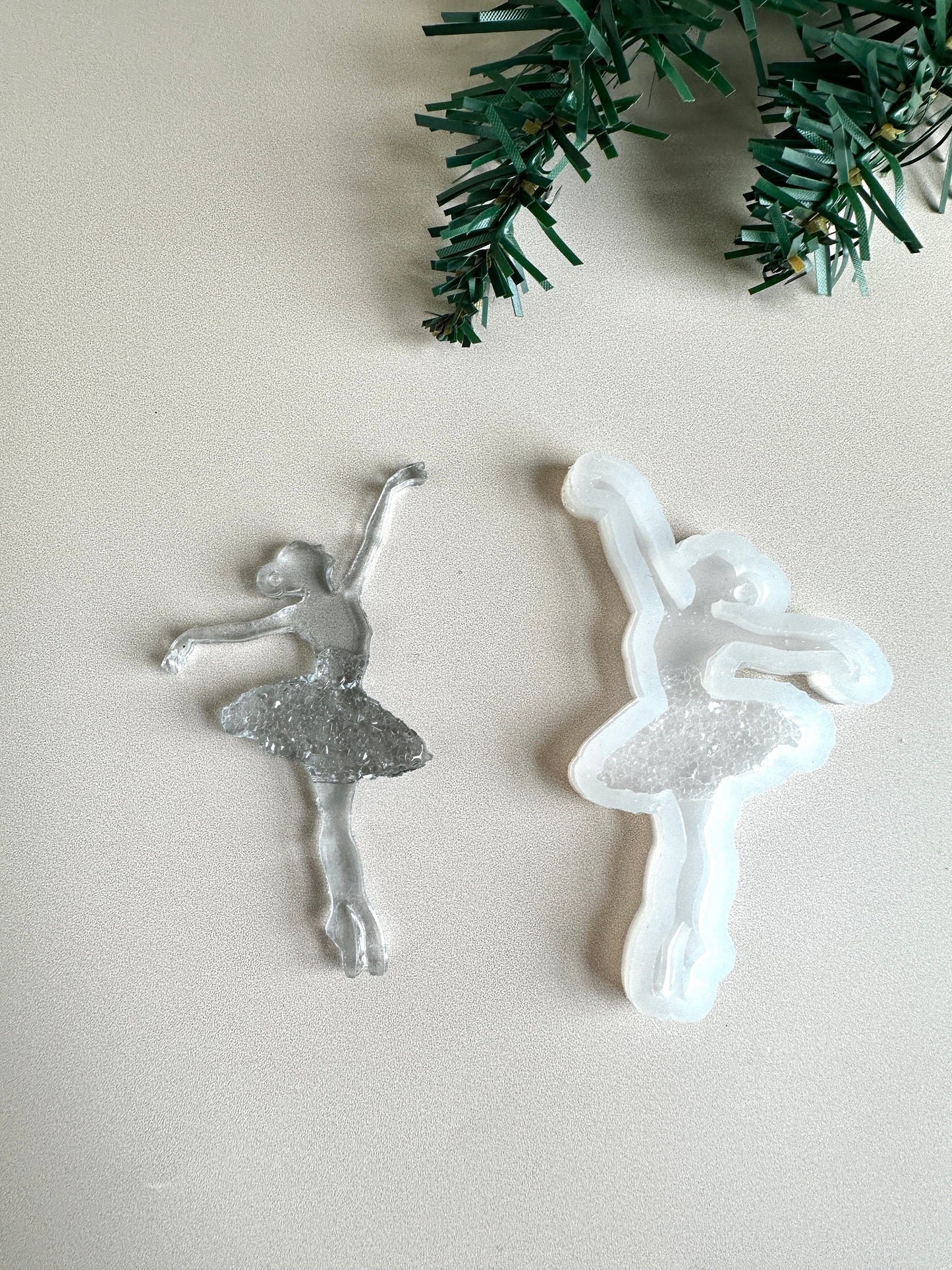 Small Resin Art Silicone Mould - Ballerina Christmas Ornaments with Crystals, Great for DIY Christmas Decor, Ideal Gift for Craft Lovers