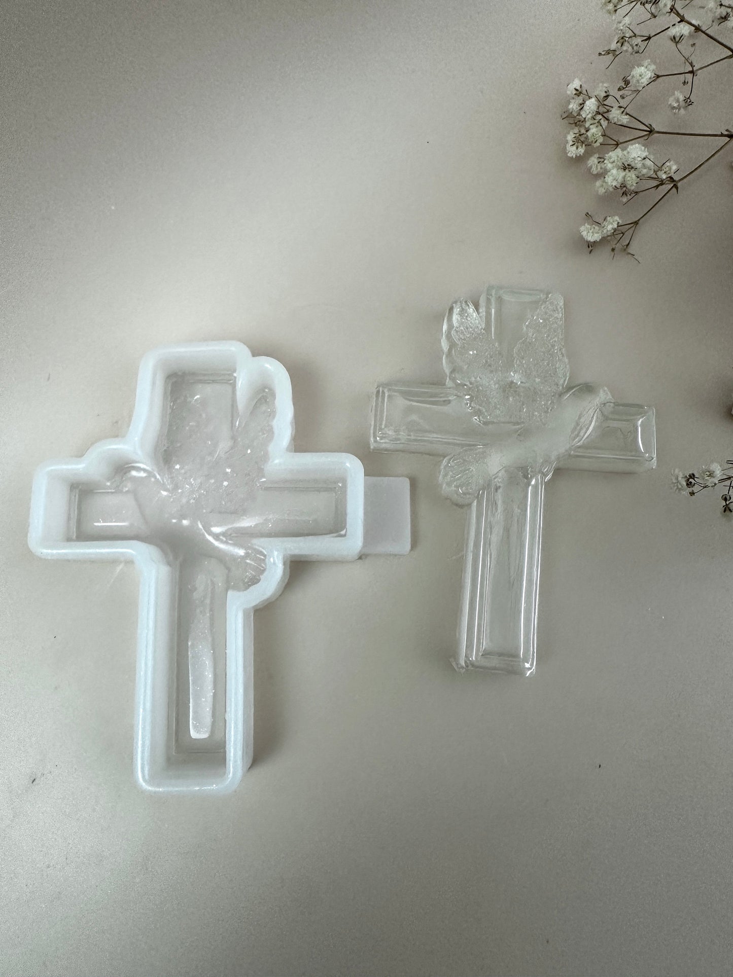 Figure of Cross with Dove Crystals Silicone Mould - Unique Religious Craft Tool - Perfect for DIY Projects - Ideal Christian Gift