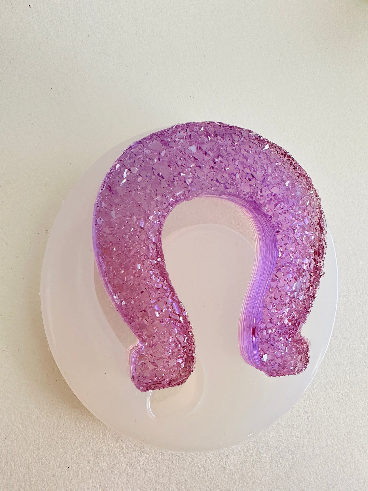 Horseshoe with Crystals Resin Silicone Mold - Sparkling DIY Craft Tool - Perfect for Jewelry Making - Unique Gift for Craft Lovers