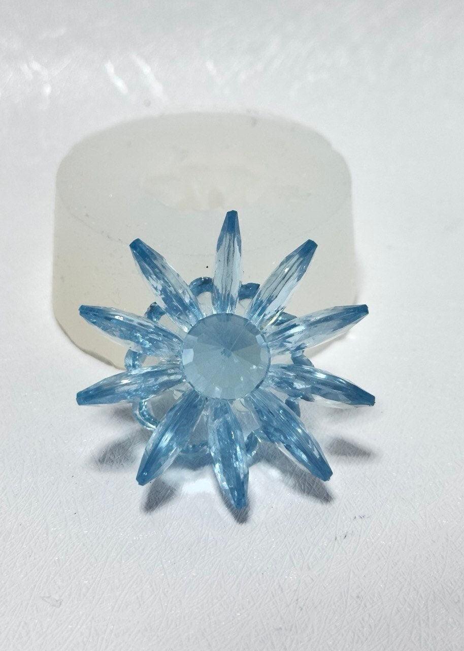 Dainty Small Crystal Flower Mold - Ideas Decor Shop