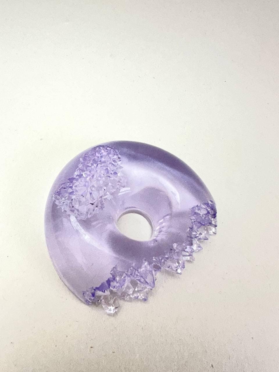 Sparkling Elegance: Crystal Donut Geode Silicone Resin Mold - Ideas Decor Shop