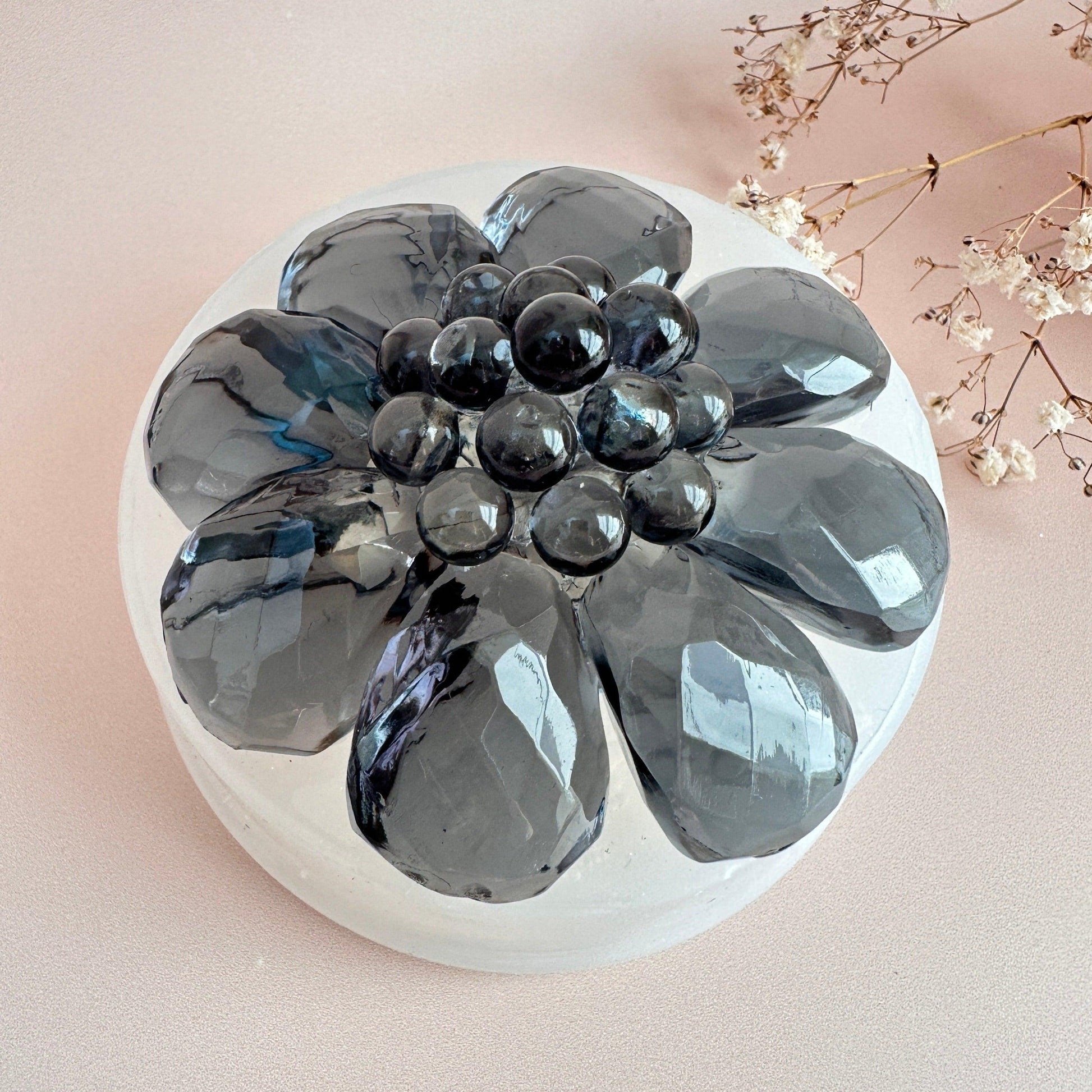 Artistic Delights: Captivating Large Crystal Flower Silicone Mold with Bubbles - Ideas Decor Shop