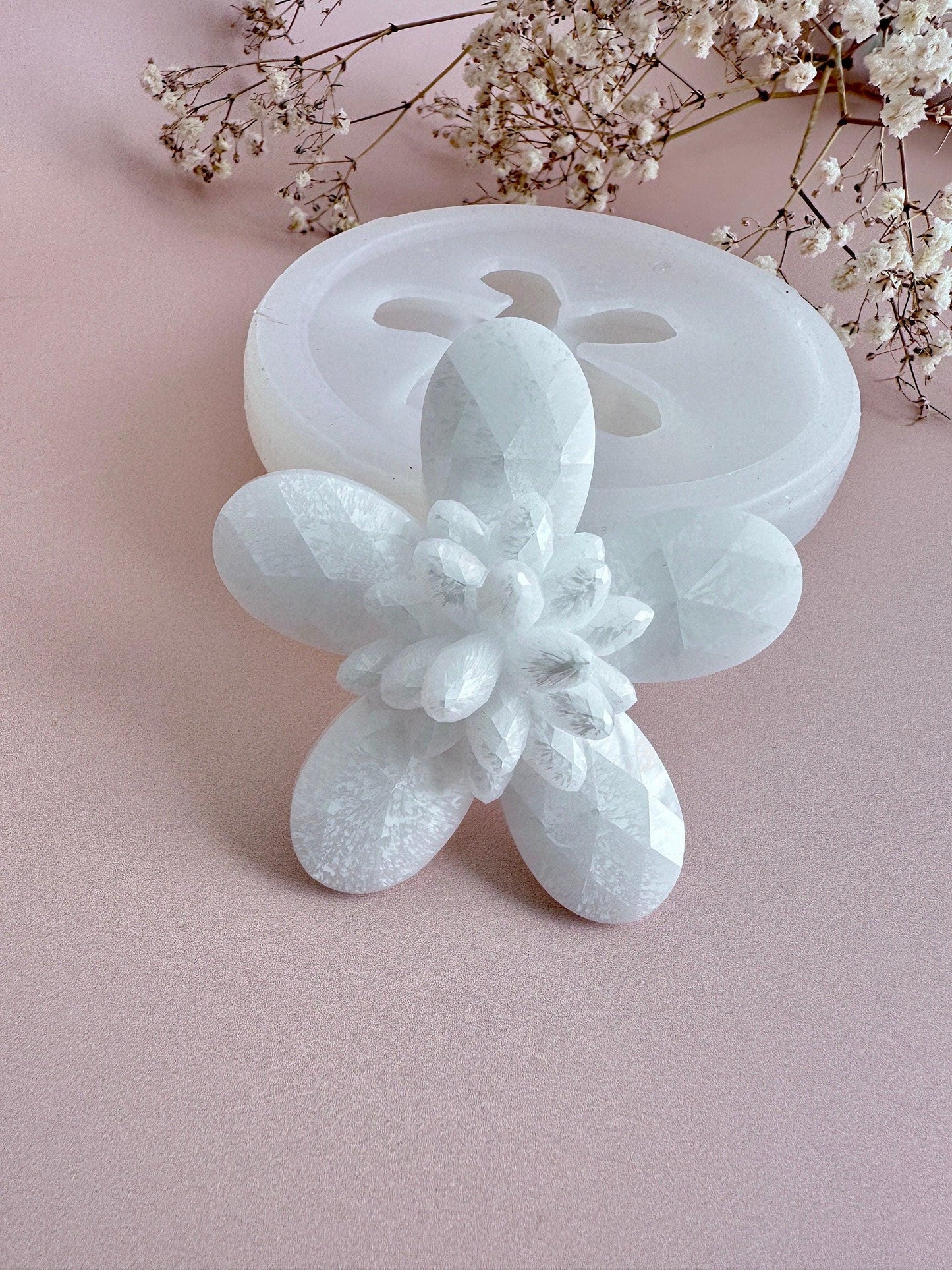 Crystal Flower Silicone Mold for Resin Art and Jewelry Crafting