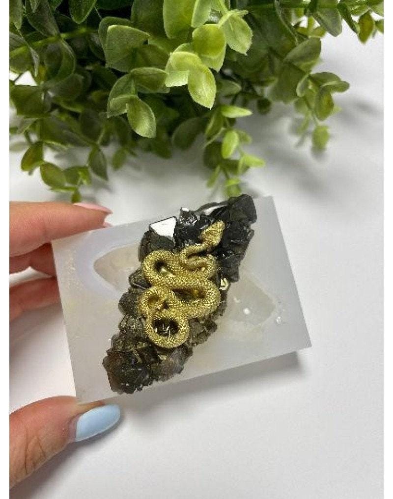 Crystal Snake Druzy Silicone Mould: Enhance Your Resin Art with Exquisite Detailing - Ideas Decor Shop