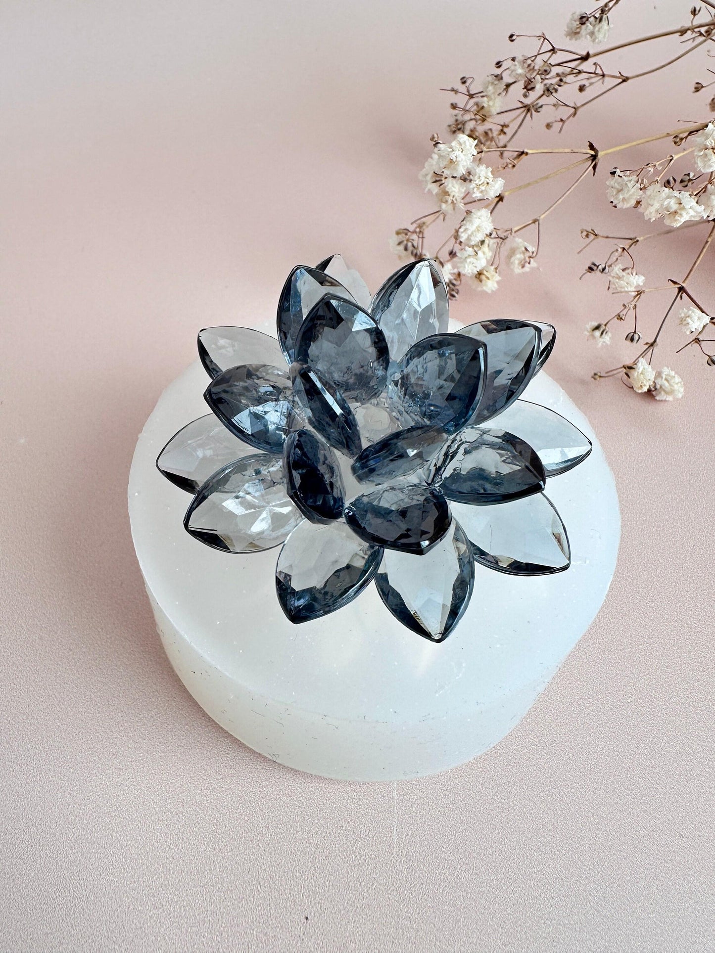 Delicate Beauty Crystal Flower Resin Mold - DIY Silicone Mold for Crafting