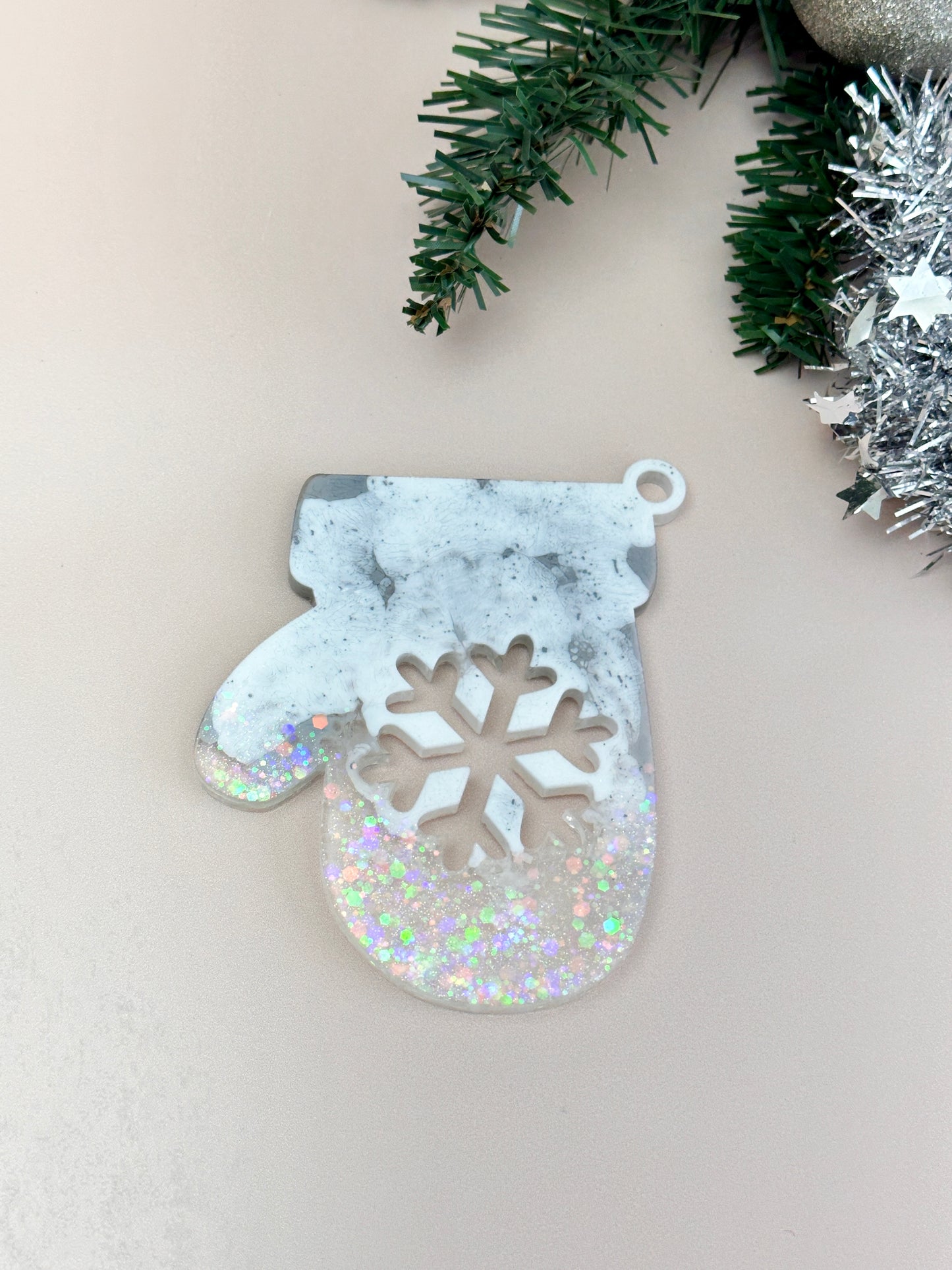 Weihnachtshandschuh-Schneeflockenspielzeug: Große Silikonform für Kunstharzhandwerk, DIY-Dekoration und Geschenke
