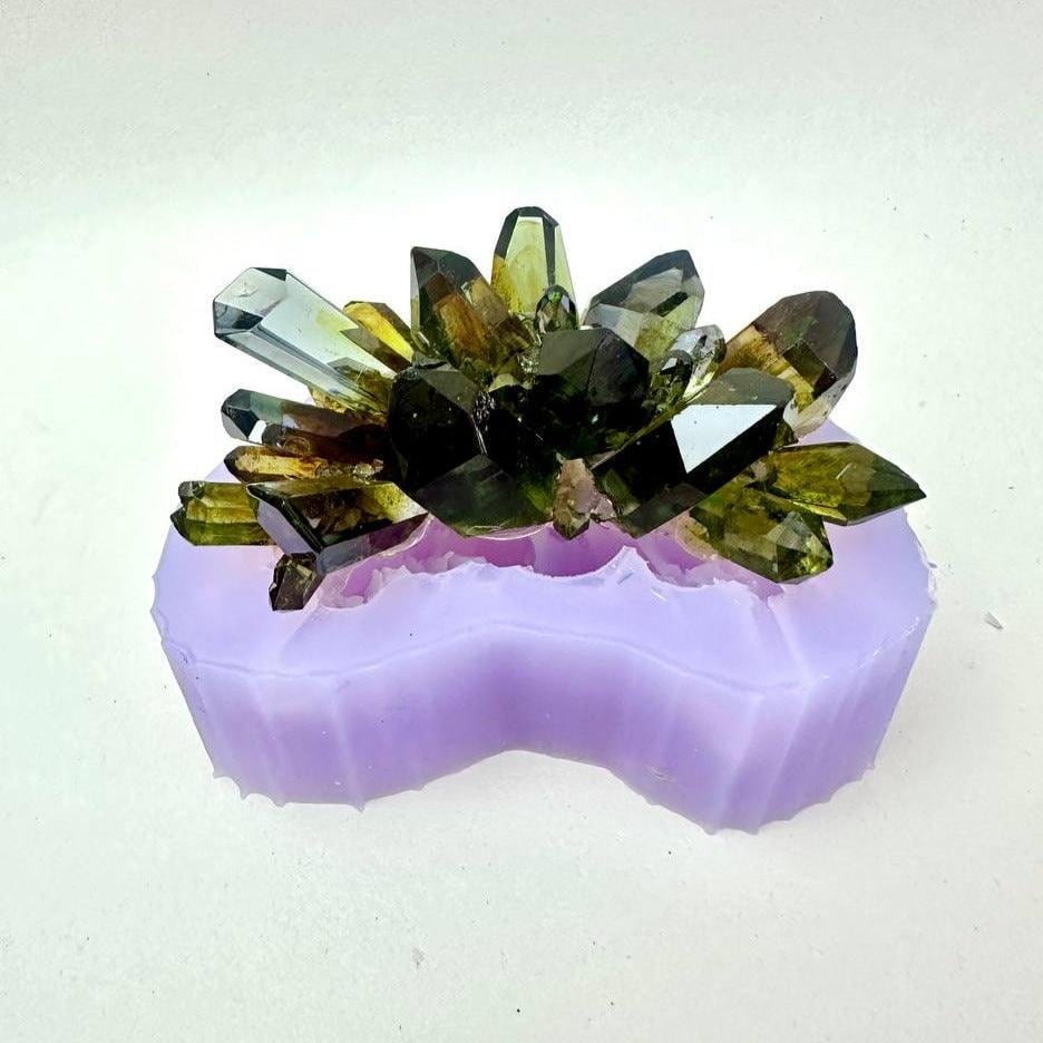 New Crystal Cluster Resin Mold for Creative Jewelry & Décor Crafting - Ideas Decor Shop