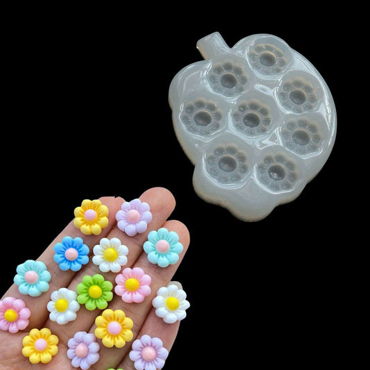Mini Flower Silicone Mold – 8 Cavity Daisy Mold