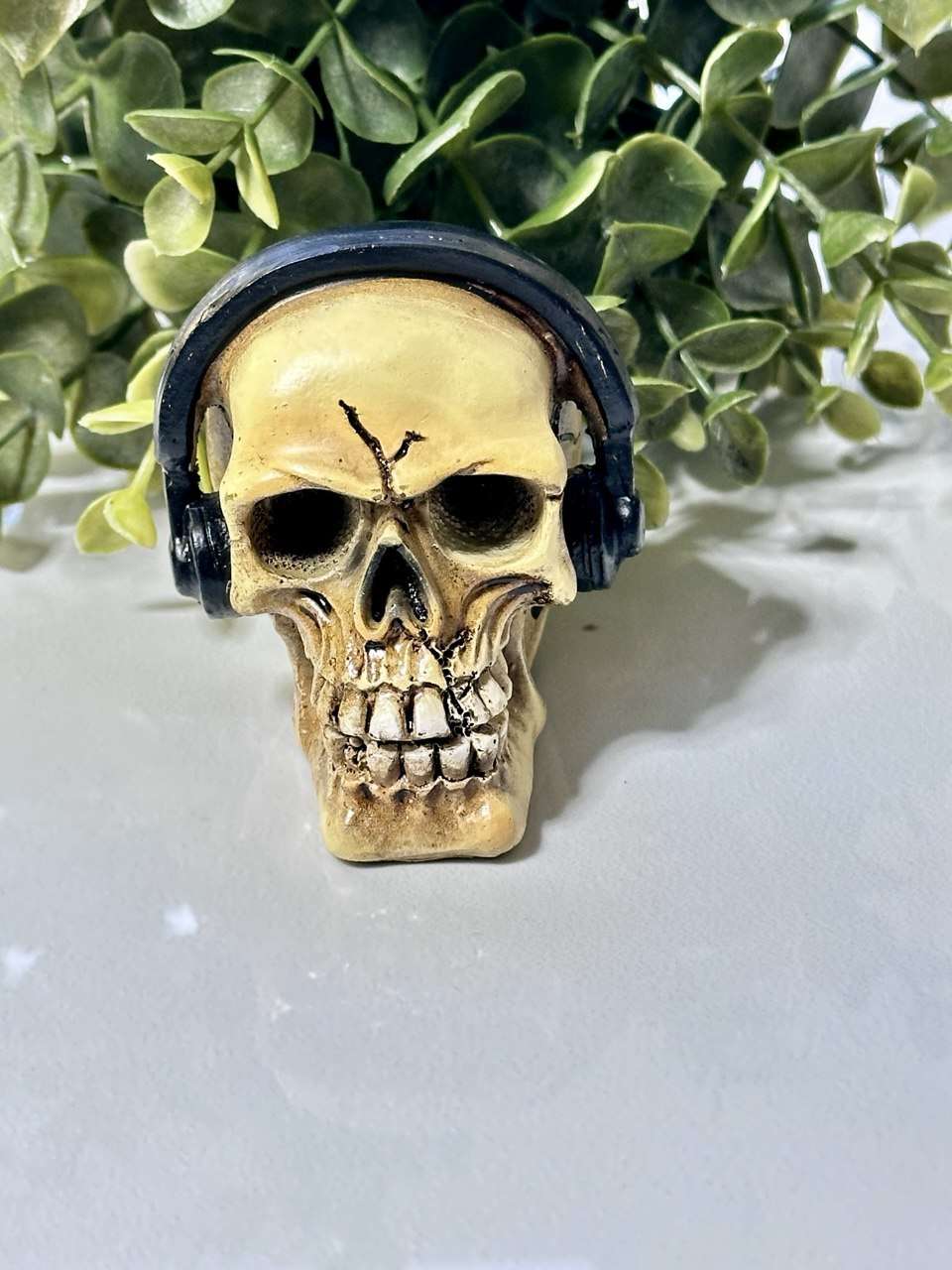 Silicone Mold Skull with Headphones – 6 cm