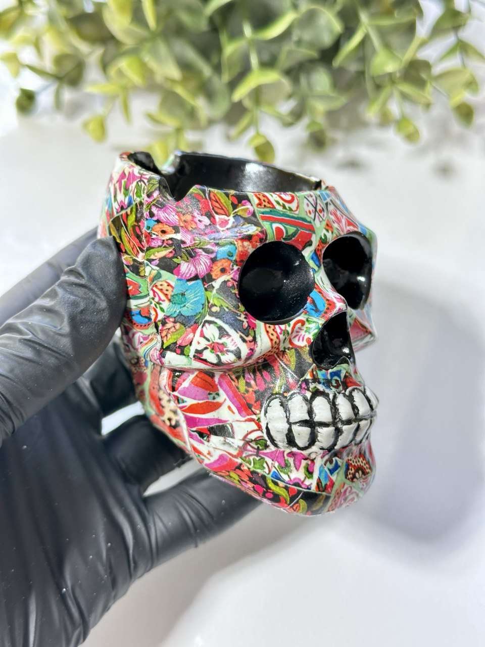 Skull Ashtray – 6 cm Colorful Resin Gothic Decor