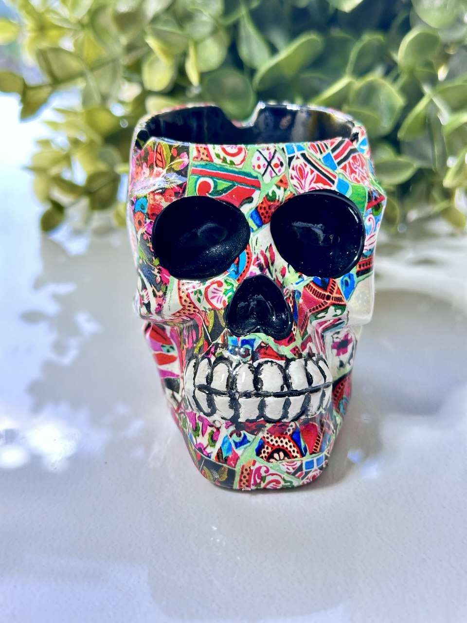 Skull Ashtray – 6 cm Colorful Resin Gothic Decor