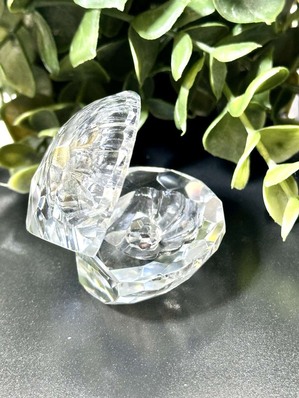 Faceted Oyster with Pearl Silicone Mold: Resin, Jesmonite, Soap