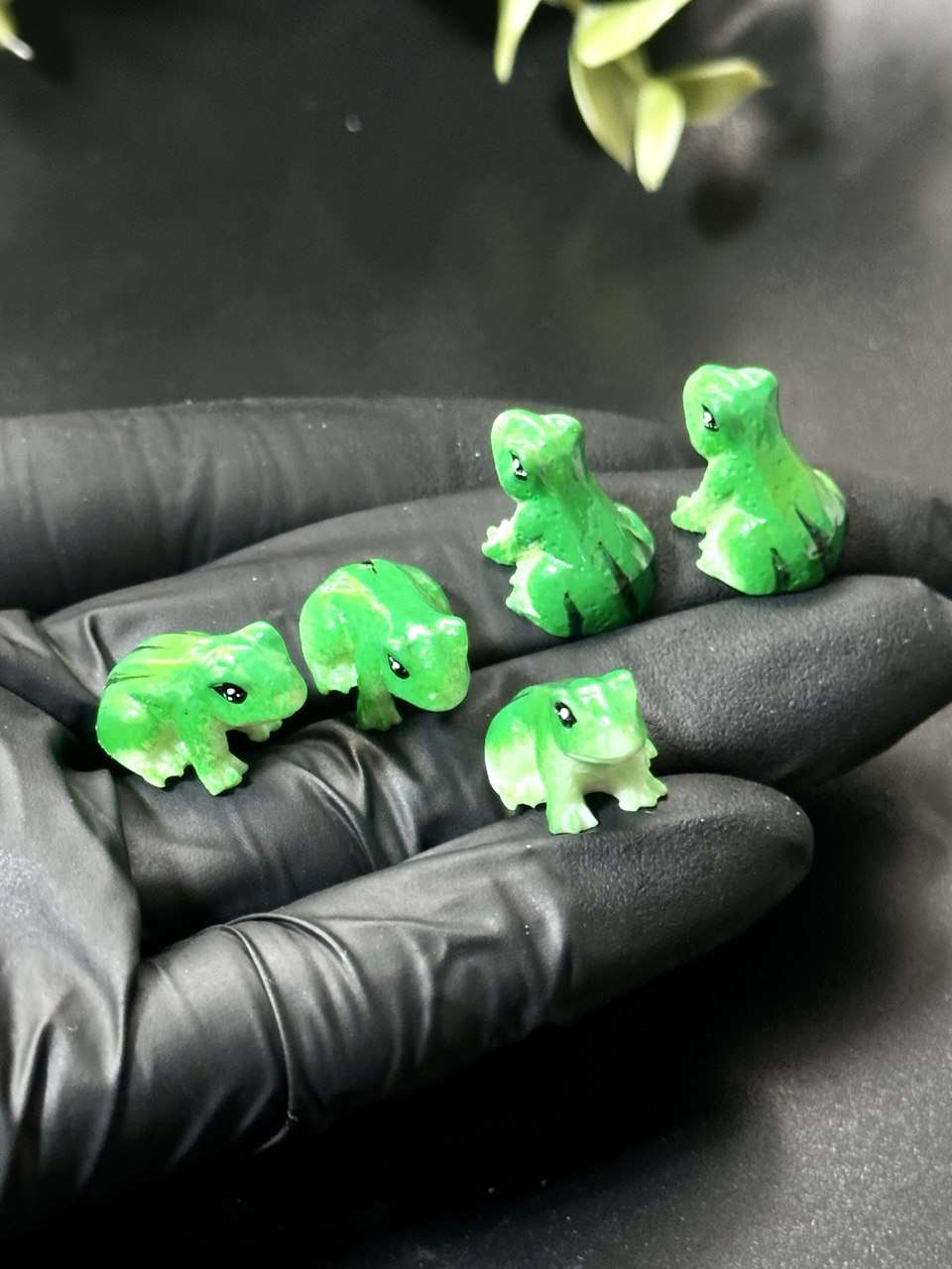 Mini Frog Silicone Mold Set: Resin, Soap, Jesmonite - 2x1.2cm