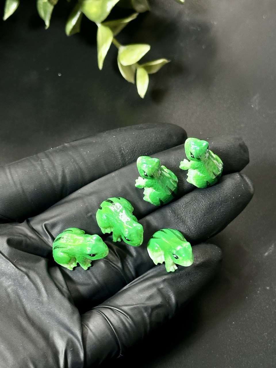 Mini Frog Silicone Mold Set: Resin, Soap, Jesmonite - 2x1.2cm